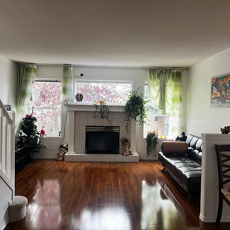 Hidden Valley New Basement Suite With Private Bathroom! YYC المظهر الخارجي الصورة